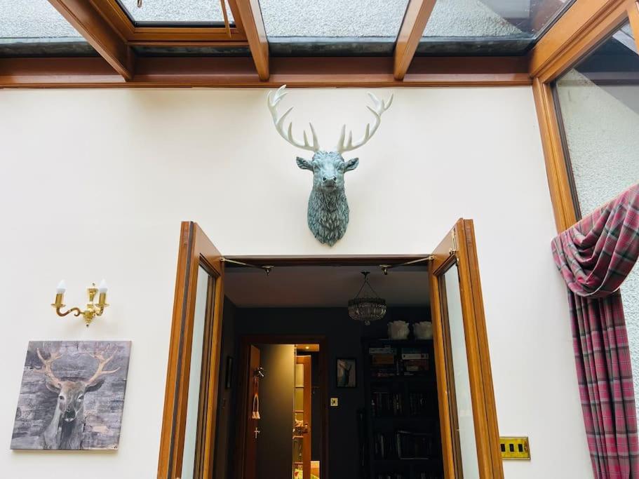 Tarmachan Cottage - West Highland Getaway フォート・ウィリアム エクステリア 写真