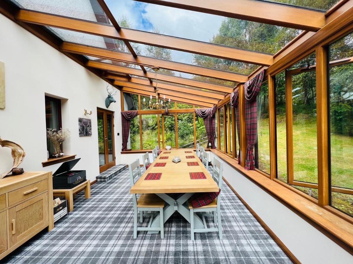Tarmachan Cottage - West Highland Getaway フォート・ウィリアム エクステリア 写真