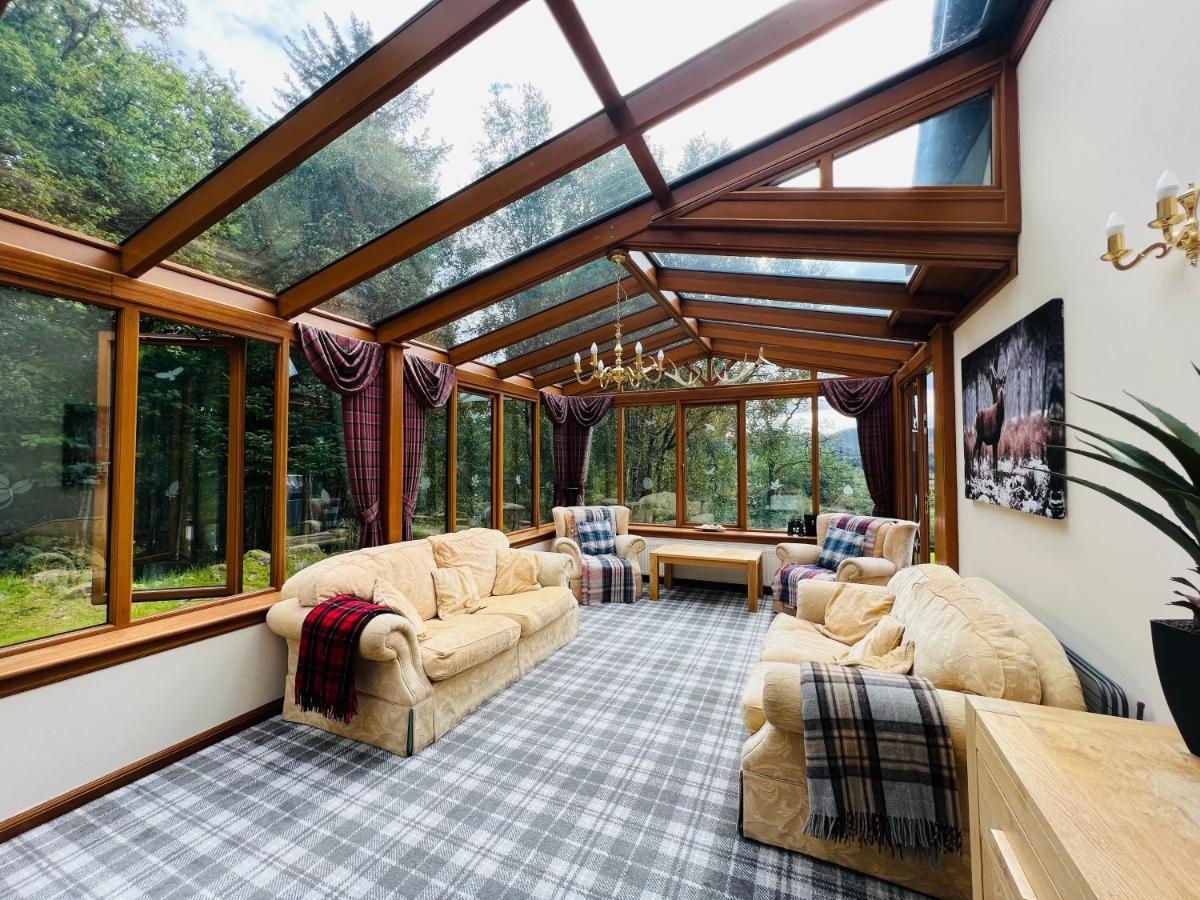 Tarmachan Cottage - West Highland Getaway フォート・ウィリアム エクステリア 写真