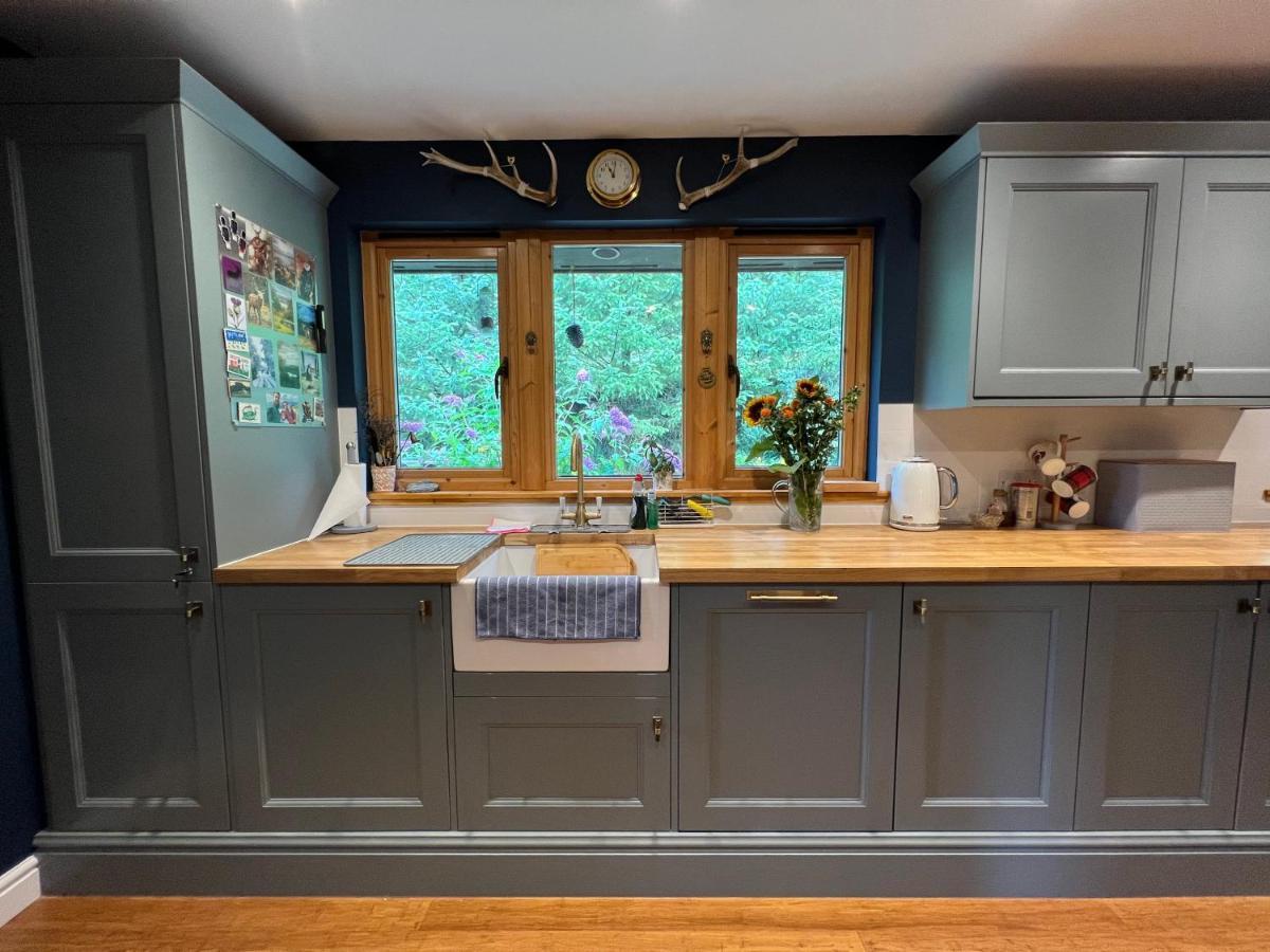 Tarmachan Cottage - West Highland Getaway フォート・ウィリアム エクステリア 写真