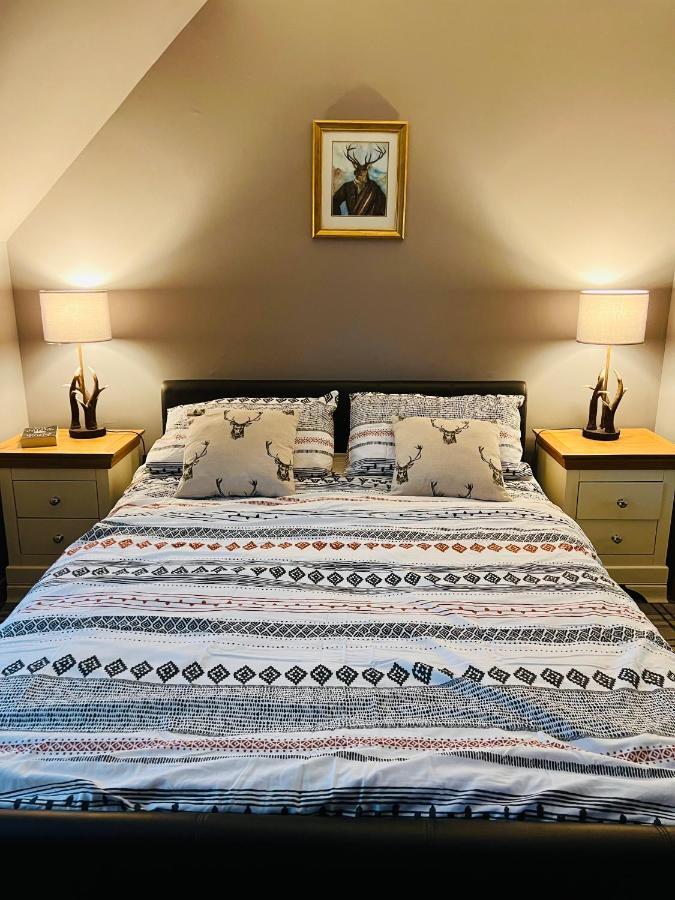 Tarmachan Cottage - West Highland Getaway フォート・ウィリアム エクステリア 写真