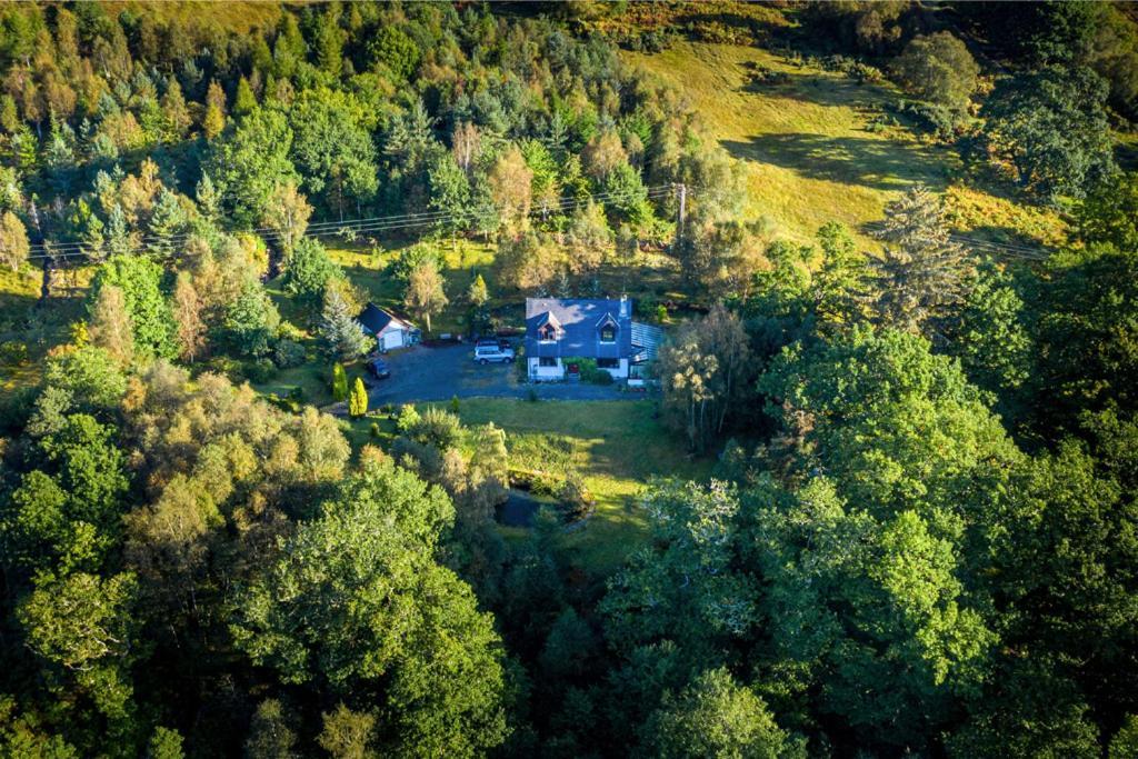 Tarmachan Cottage - West Highland Getaway フォート・ウィリアム エクステリア 写真