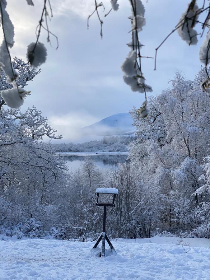 Tarmachan Cottage - West Highland Getaway フォート・ウィリアム エクステリア 写真