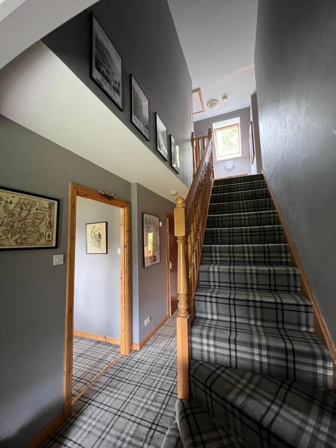 Tarmachan Cottage - West Highland Getaway フォート・ウィリアム エクステリア 写真